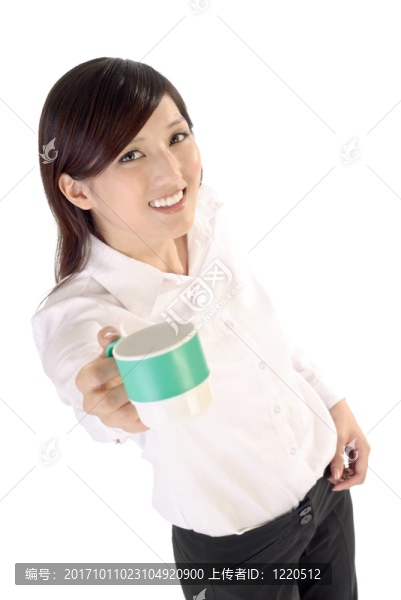 女人笑了