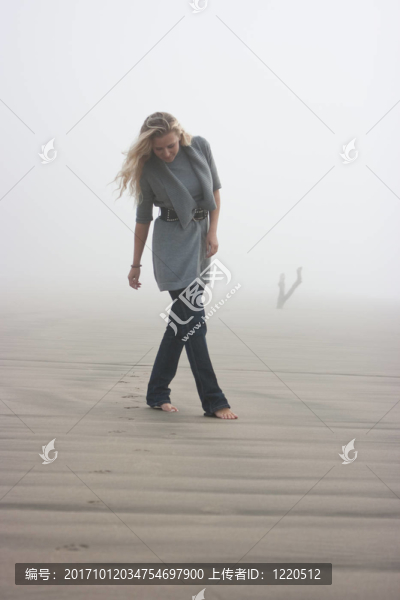 女人
