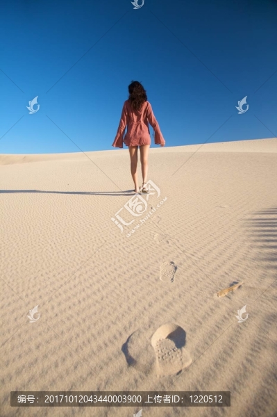 女人