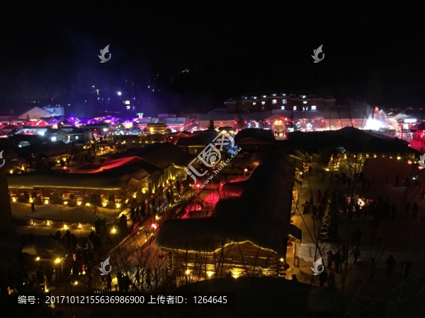 雪鄉(xiāng)夜景