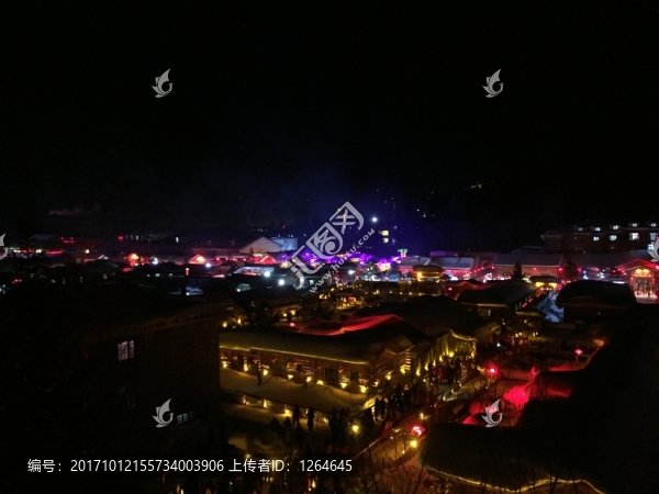 雪鄉(xiāng)夜景