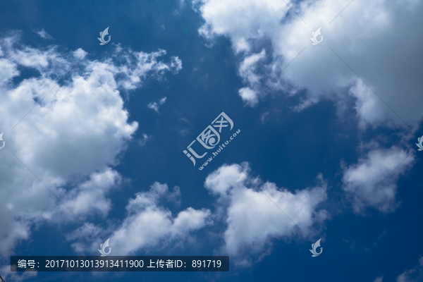 藍(lán)天白云