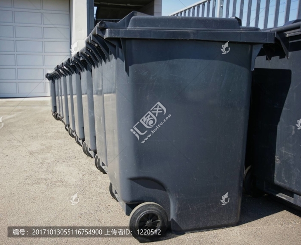 垃圾桶