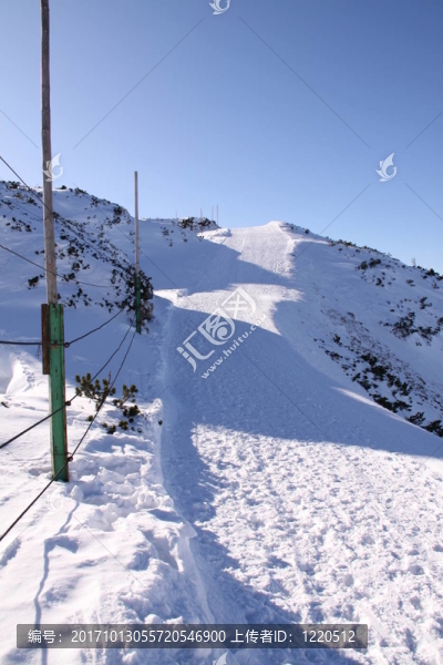 雪的痕跡