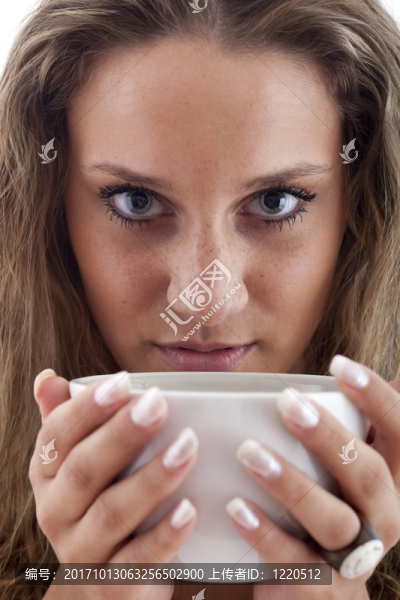 女孩與杯