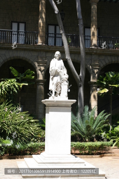 Museo,de,la,Ciudad哥倫布雕像