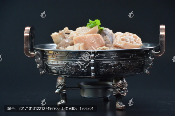 筒骨蓮藕段
