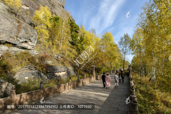 嘎仙洞景區(qū)秋色