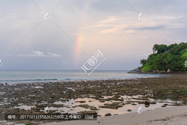 泰國(guó)普吉島海灘彩虹