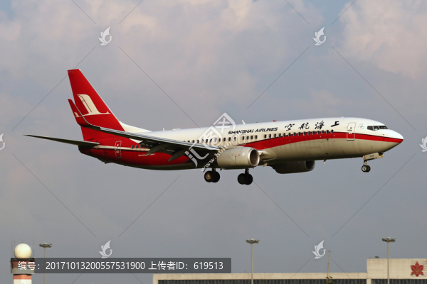 上海航空公司,飛機(jī)降落
