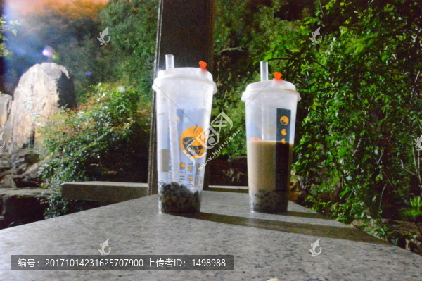 孤影成雙