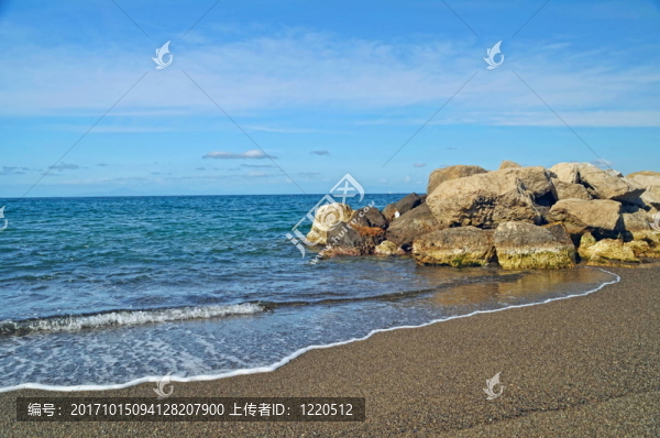 孤獨(dú)的海灘