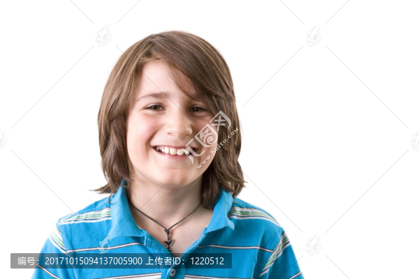 笑男孩長發(fā)