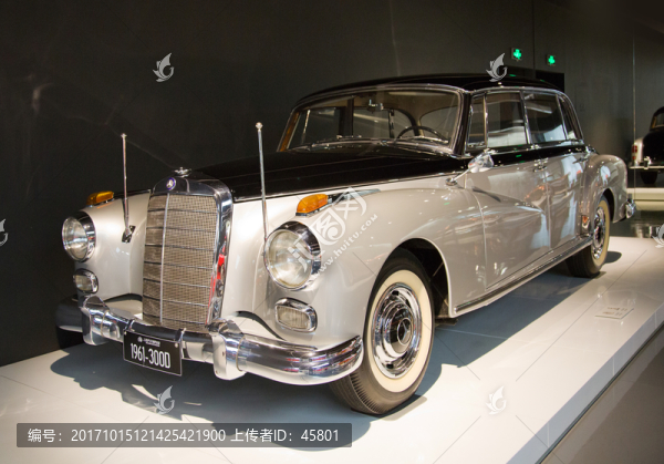 1961年奔馳汽車(chē)