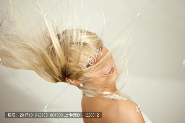 風中的女人
