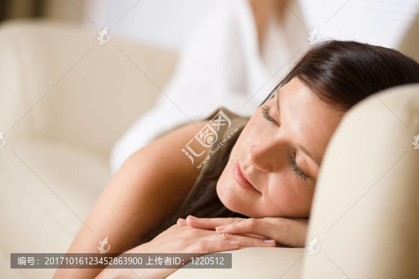 女人