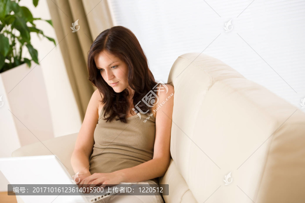 女人