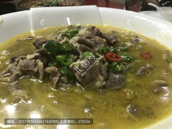 酸湯肥牛
