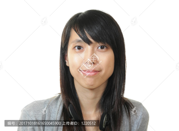 女人笑了