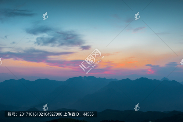遠(yuǎn)山