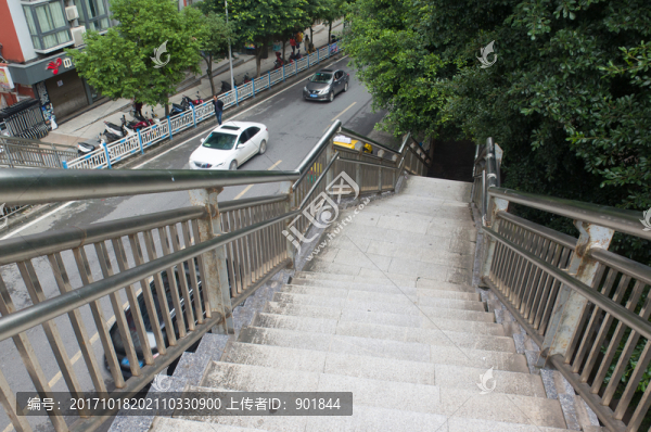 人行天橋梯道