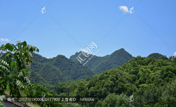 綠色是連綿山脈風(fēng)景