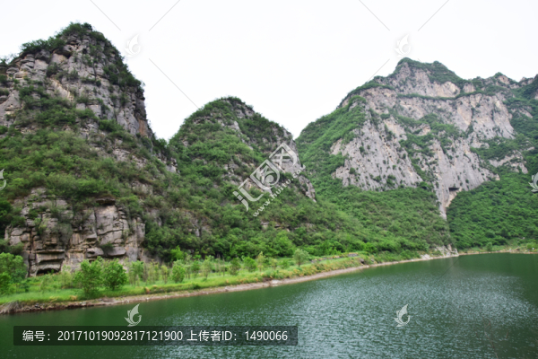 高山與湖泊風(fēng)光圖片