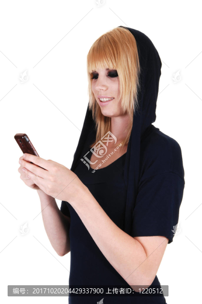 女人笑了