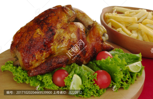 烤雞肉配沙拉和薯?xiàng)l