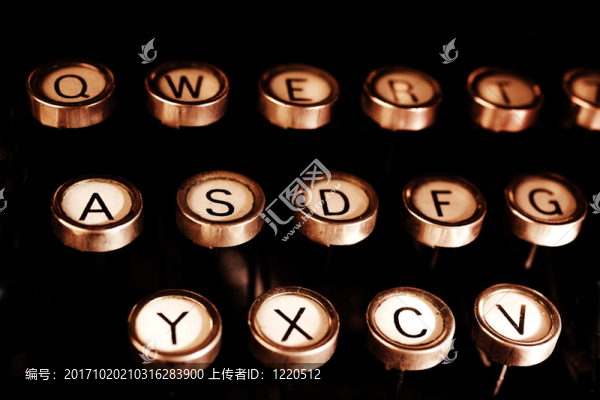 舊打字機的鑰匙