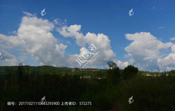藍(lán)天白云,云彩
