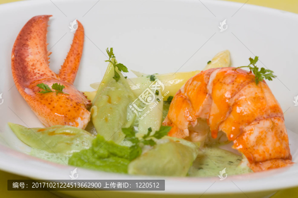 龍蝦和蔬菜