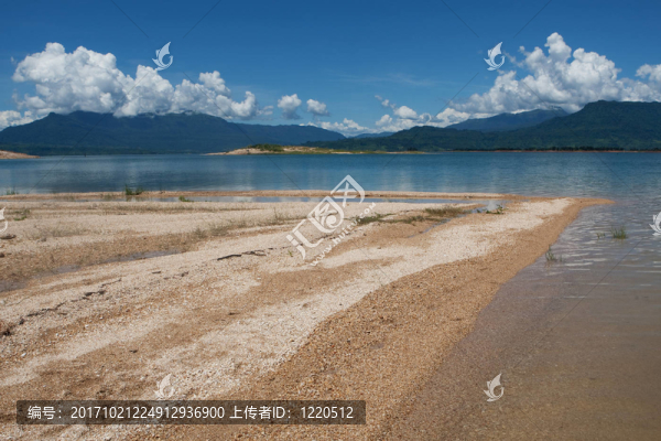 在老撾南俄水庫