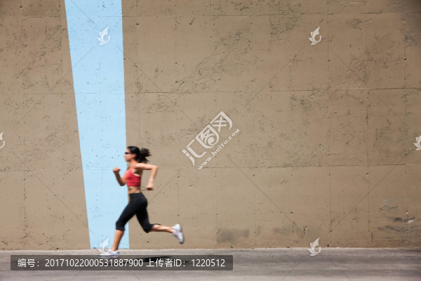 女人