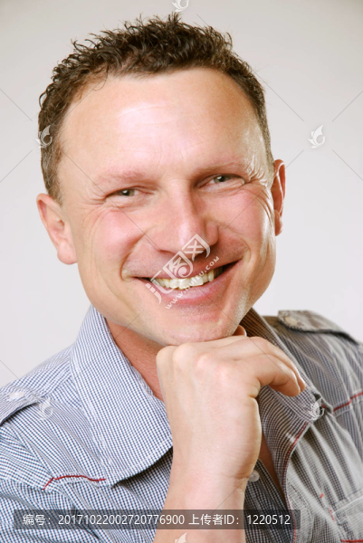 笑