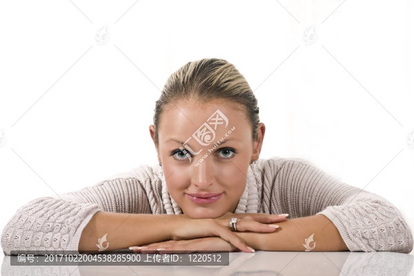 年輕的女人0809107