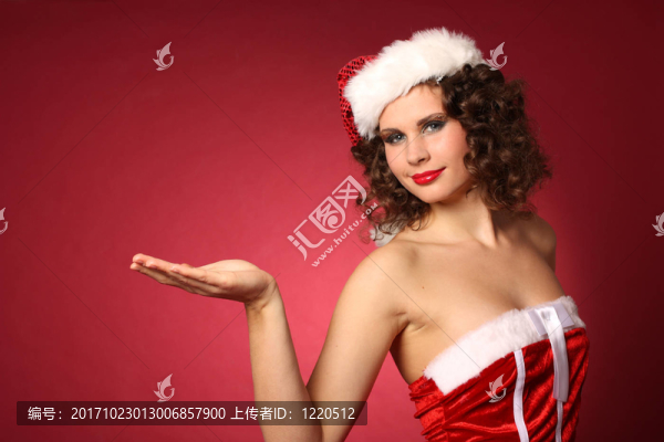 女人笑了