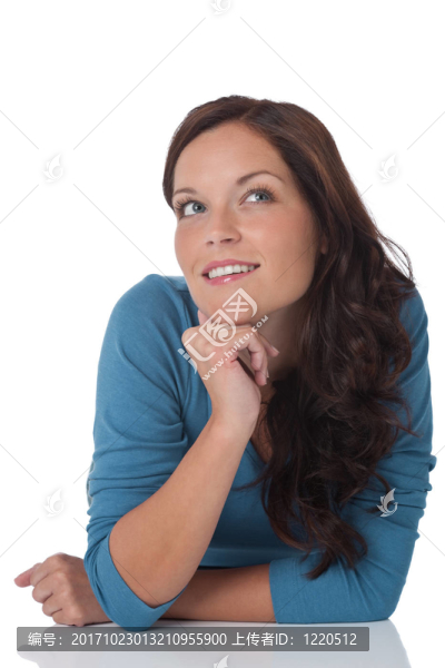 女人笑了