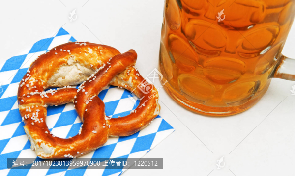 在啤酒節(jié)的餅干和啤酒