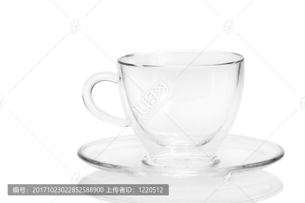白色玻璃杯