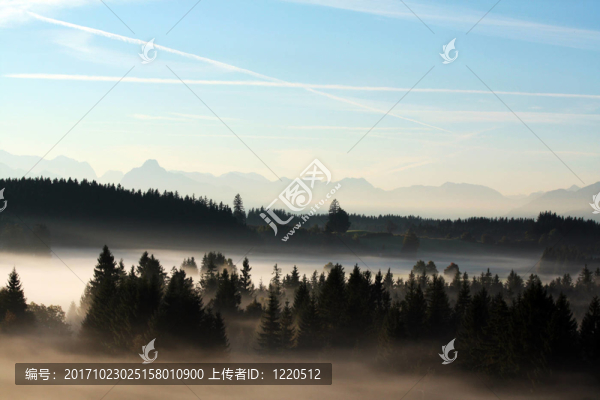 阿爾卑斯山山麓的秋天