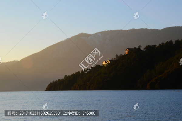 瀘沽湖晨光