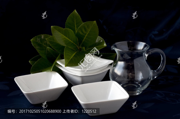 玻璃酒杯