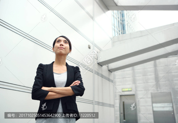 女人