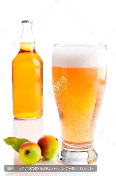 玻璃酒杯