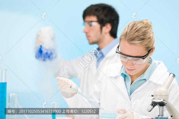 女人