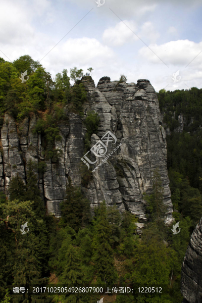 在堡壘的巖石（Sachsen）