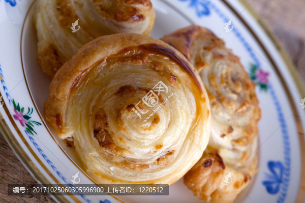 瓷盤甜茶