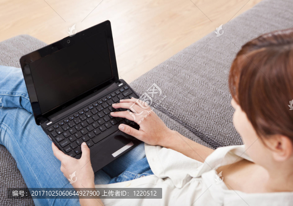 女人