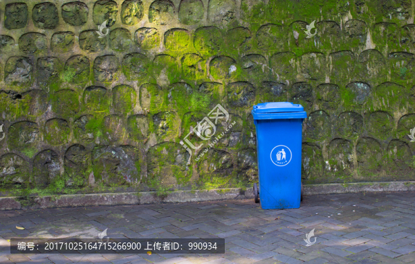 垃圾箱
